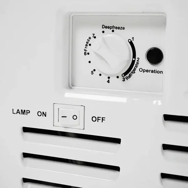 Koel-/Vrieskist | LOTTE | 586L | Wit | -18°C/-25°C & 0°C/+10°C | Statisch | Schuifdeksels | Wielen | 1824x653x840(h)mm