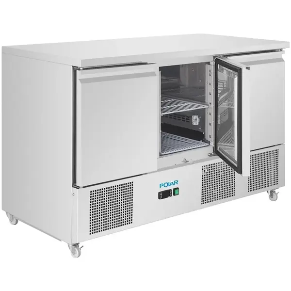 Koelwerkbank | U-SERIE | 400L | 3 Deuren (1/1 GN) | +2°C/+8°C | Geforceerd | Wielen (Geremd) | 1368x700x870(h)mm