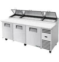True Pizzawerkbank | 875L | 3 Deuren | Boven 12x 1/3 GN | 0°C/+5°C | Geforceerd | Wielen (Geremd) | 2369x820x1138(h)mm