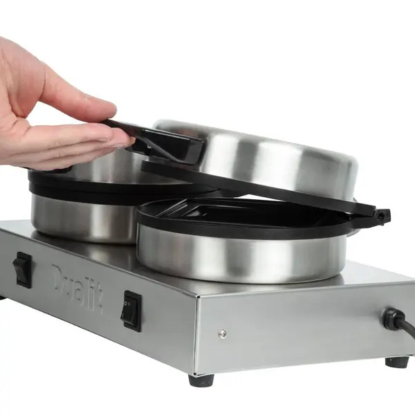 Tosti-IJzer | Gehalveerde Sneden | 1.6kW | 400x220x190(h)mm