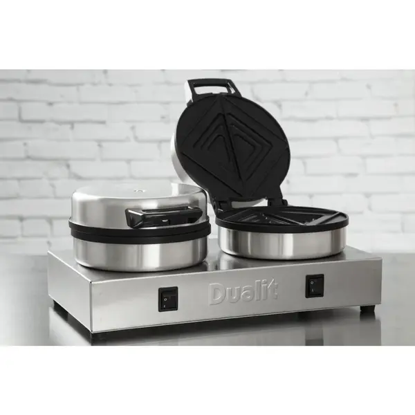 Tosti-IJzer | Gehalveerde Sneden | 1.6kW | 400x220x190(h)mm