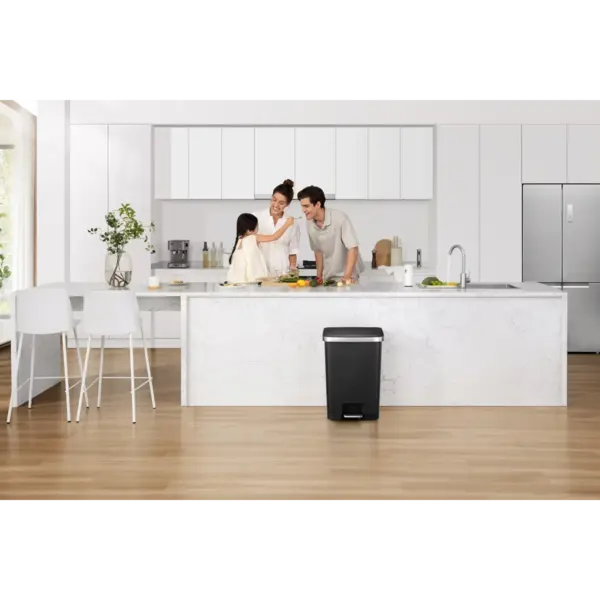 Pedaalemmer | HANA | Kunststof/RVS | Zwart | 70L | Klapdeksel | 450x375x648(h)mm