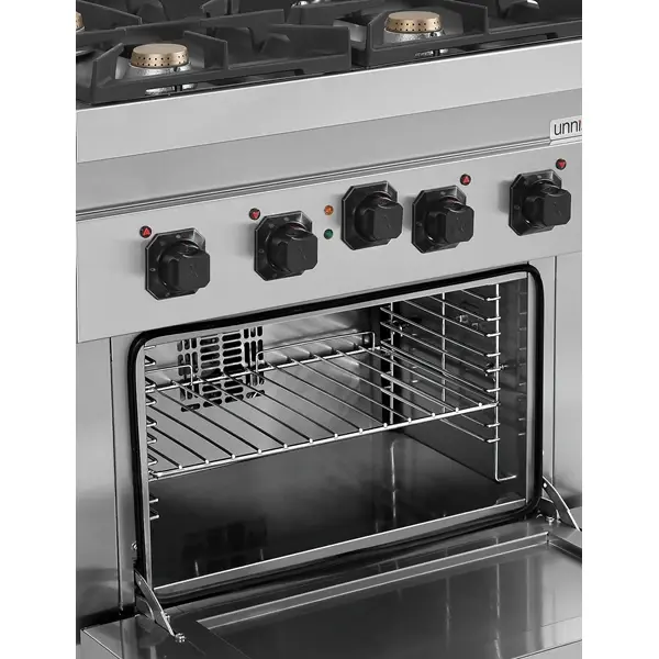 Fornuis + Oven | 700 SERIE | Gas | 4 Branders (3x 6.5kW, 1x 9kW) + 1/1 GN Oven (3.8kW - 400V) | Waakvlam | 800x700x850/900(h)mm