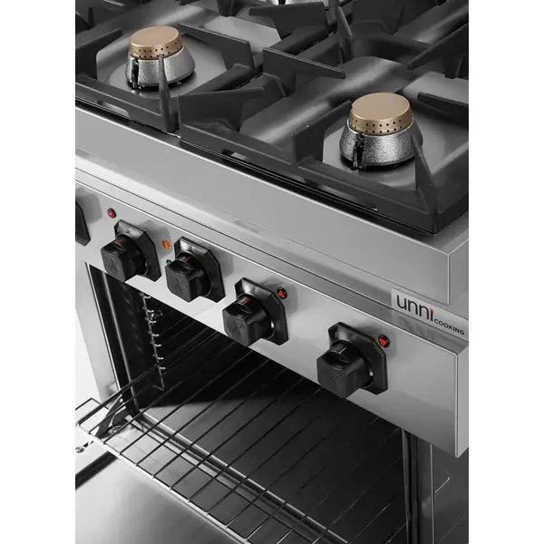 Fornuis + Oven | 700 SERIE | Gas | 4 Branders (3x 6.5kW, 1x 9kW) + 1/1 GN Oven (3.8kW - 400V) | Waakvlam | 800x700x850/900(h)mm