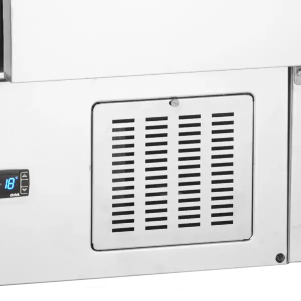 Saladette | G-LINE | 260L | 2 Deuren (1/1 GN) | Boven 2x 1/1 GN + 2x 1/4 GN | +2°C/+10°C | Statisch + Ventilator | Schuif-/Klapdeksel + Snijblad | 900x700x877(h)mm