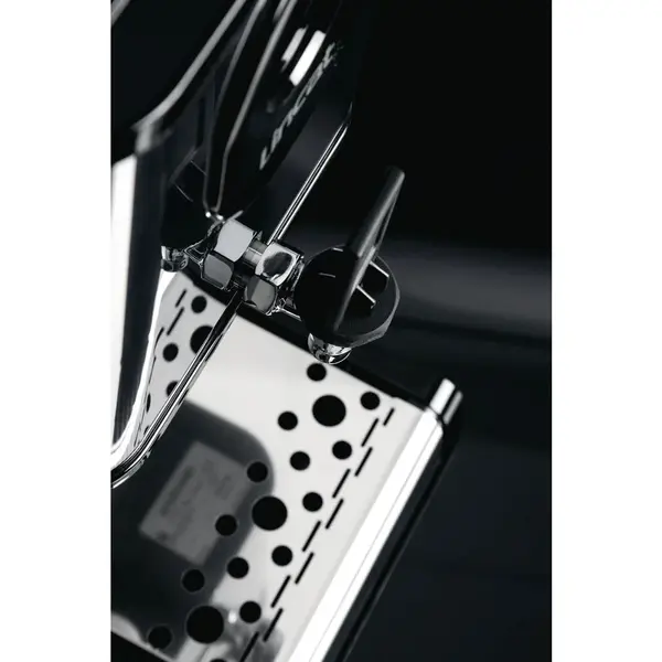 Heetwaterdispenser | FilterFlow | RVS/Zwart | 15L | 70°C/98°C | 3kW (230V) | Wateraansluiting + Filtering | Touchscreen + Timer | Dubbelwandig | Lekbak | 250x525x596(h)mm