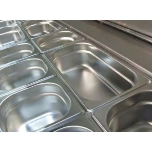 Saladette | 500L | 2 Deuren | Boven 24x 1/6 GN | 0°C/+8°C | Geforceerd | Klapdeksel + Snijblad | Temperatuuralarm | Wielen (Geremd) | 1532x805x926(h)mm