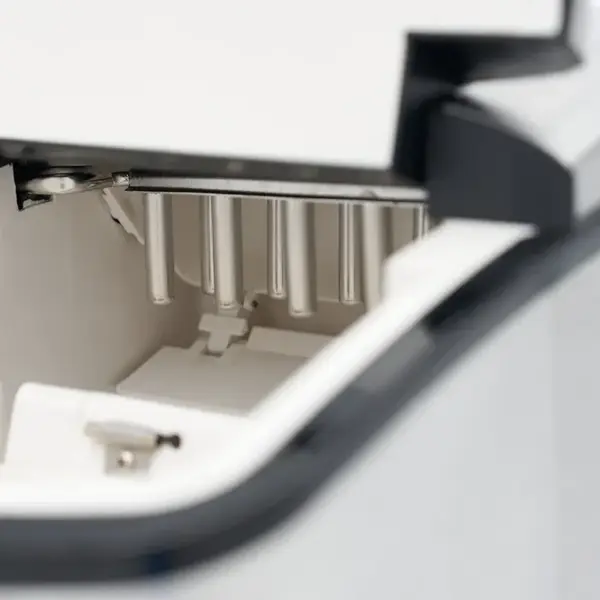 IJsblokjesmachine | Holle Blokjes | 12kg/24u | Bunker 0.75kg | Luchtgekoeld | 240x360x340(h)mm