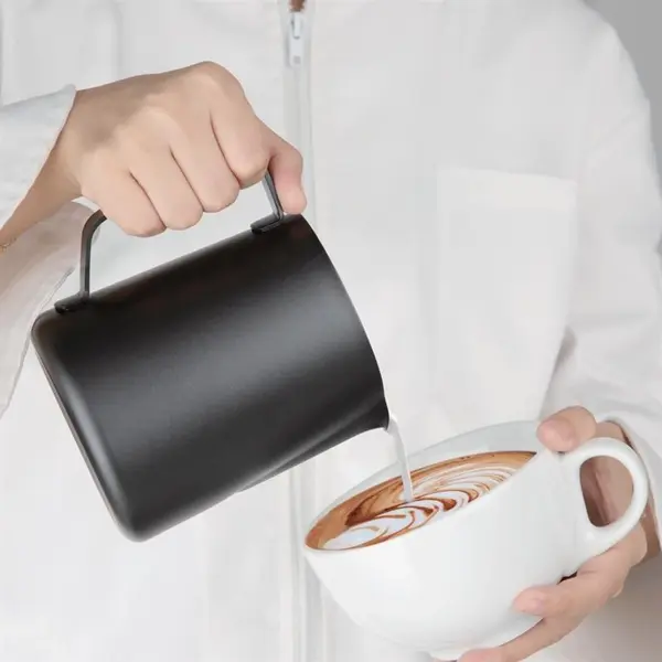Melkkan | RVS | Zwart | 0.9L