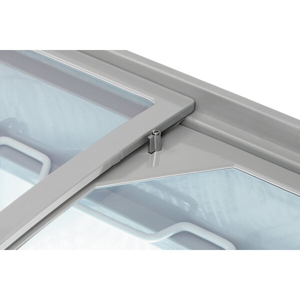 IJskist | 300L (Netto 185L) | 2 Korven | -22 tot -18°C | Statische Koeling | 164W, 230V | Wit