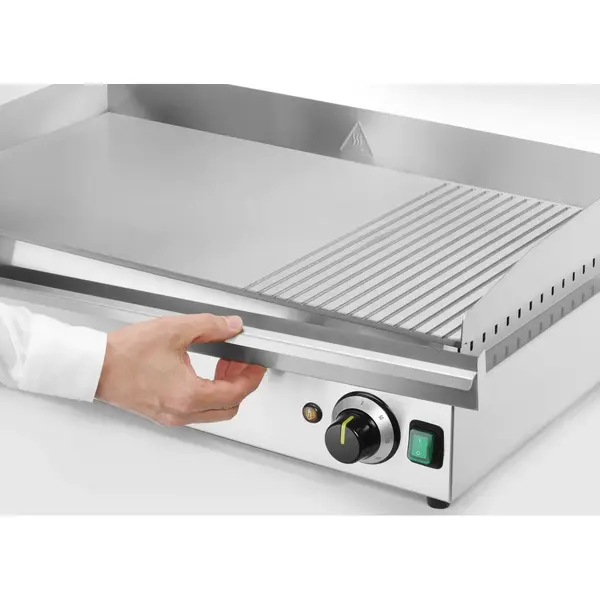 Bak-/Grillplaat | KitchenLine | Elektrisch | Glad/Gegroefd Oppervlak 688x410 (Staal) | ≤300°C | 3.5kW (230V) | 697x474x241(h)mm