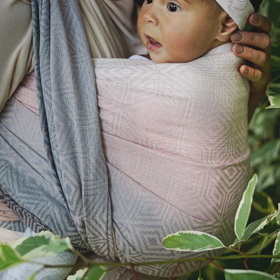 Little Frog  Little Frog Linen FoggLittle Frog draagdoek - Linen Foggy Cubey Cube