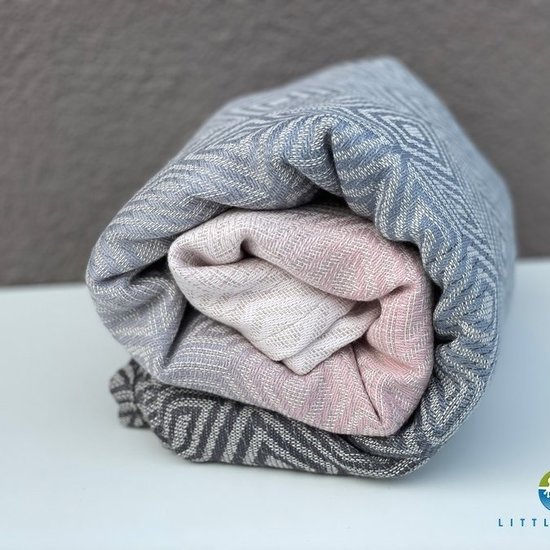 Little Frog  Little Frog Linen FoggLittle Frog draagdoek - Linen Foggy Cubey Cube