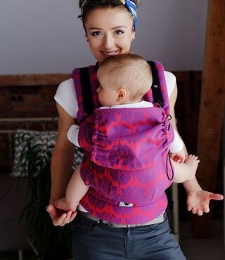 Little Frog Babycarrier  - Tulip Fields