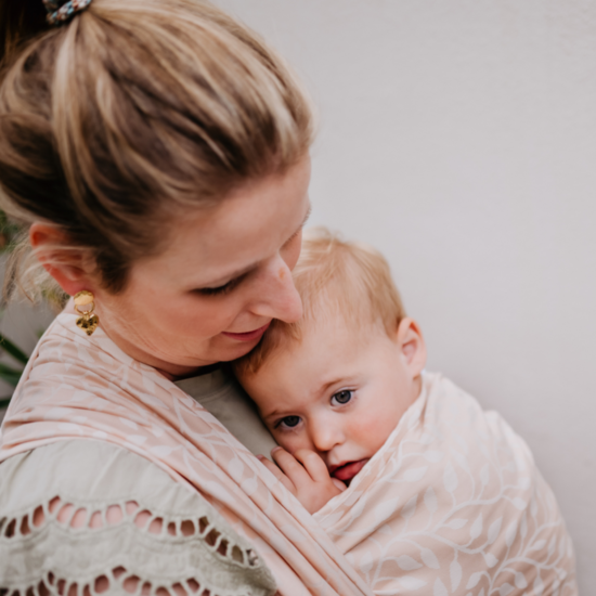 Pure Baby Love  Pure Baby Love draagdoek - Floral  Perzik