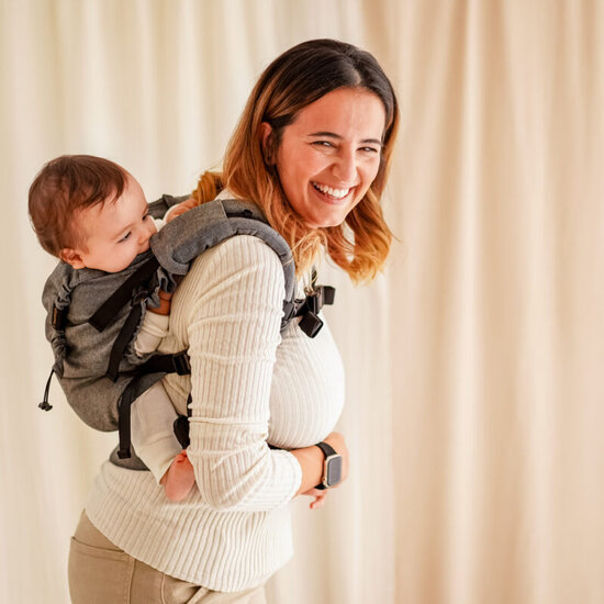 Neko Neko Medium - Bold