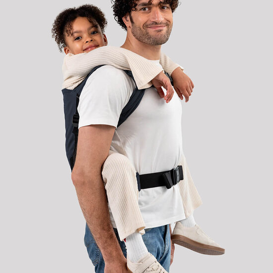 Izmi Izmi Adventure Breeze Toddler Carrier - Midnight Blue