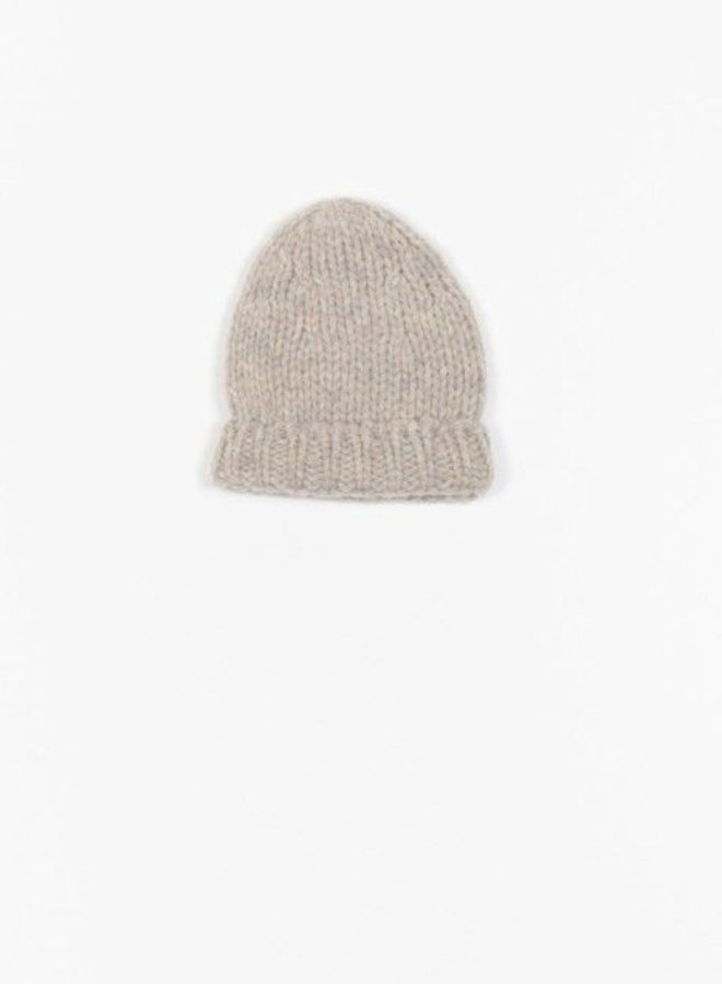 Knitted beanie - oat