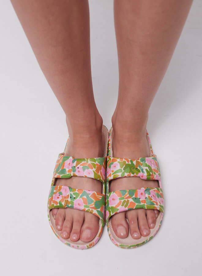 Floral print rubber sandal - adult