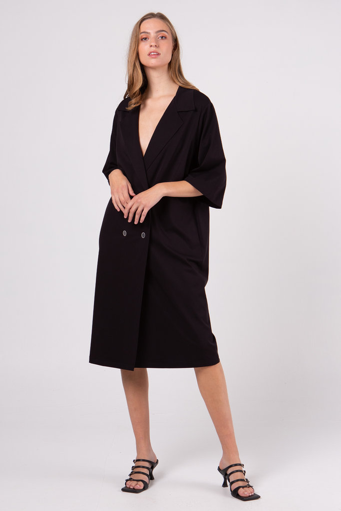 Nathalie Vleeschouwer Zilke zwarte  jas met dubbele knoopsrij