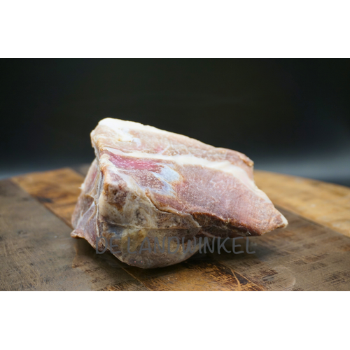 Varkenshoederij Kuusj Scharrelvarken - Hooiham Gedroogd Stuk 300gr. Varkenshoederij Kuusj Scharrelvarken - Hooiham Gedroogd Stuk 300gr.