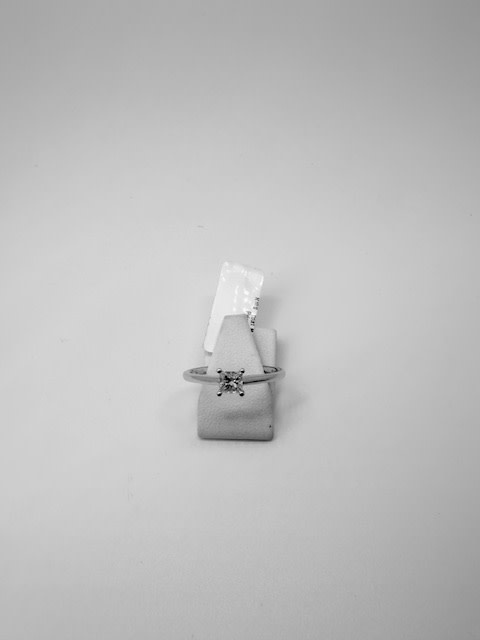 Ring 18kt MT1037F Princess 0.25ct