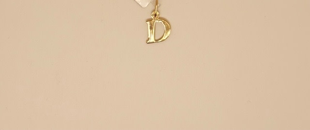 Hanger Letter D Geel Goud 18kt