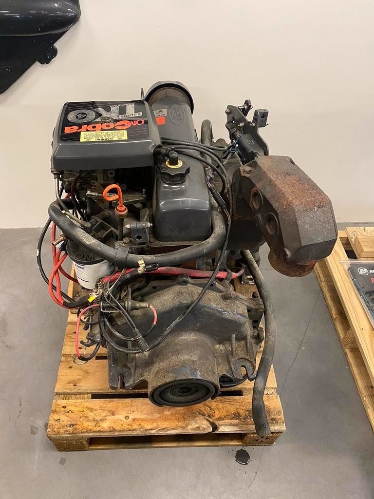 OMC Cobra (Ford) 3.0L 4 cil inboard engine complete plug & play