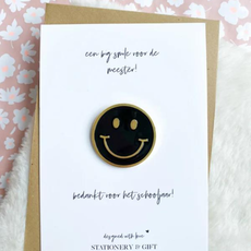 Stationery & gift Stationery & gift Pin met envelop | Een big smile voor de meester! Bedankt!