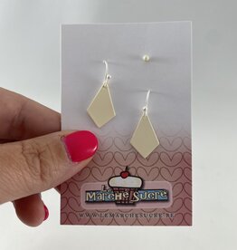 le marché sucré Le marché sucré (s): oorbellen - zilver mat en ecru - 3 stuks