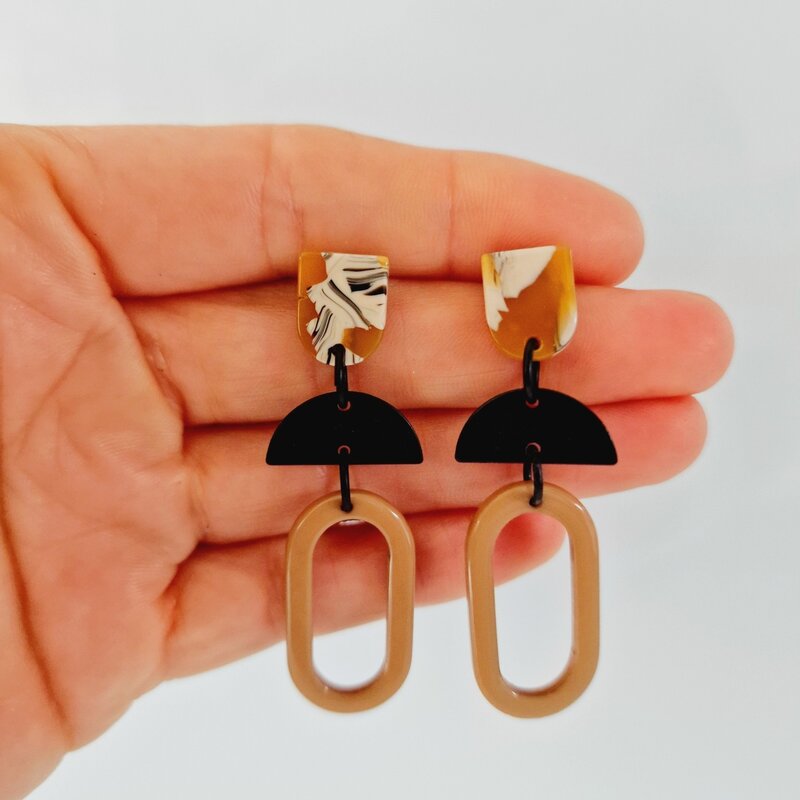 le marché sucré Le marché sucré (s): oorbellen  - printje, zwart en lichtbruin