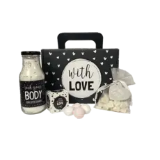 Soap & Gifts BV Soap & gifts: Geschenkdoos zeep met tekst: With love