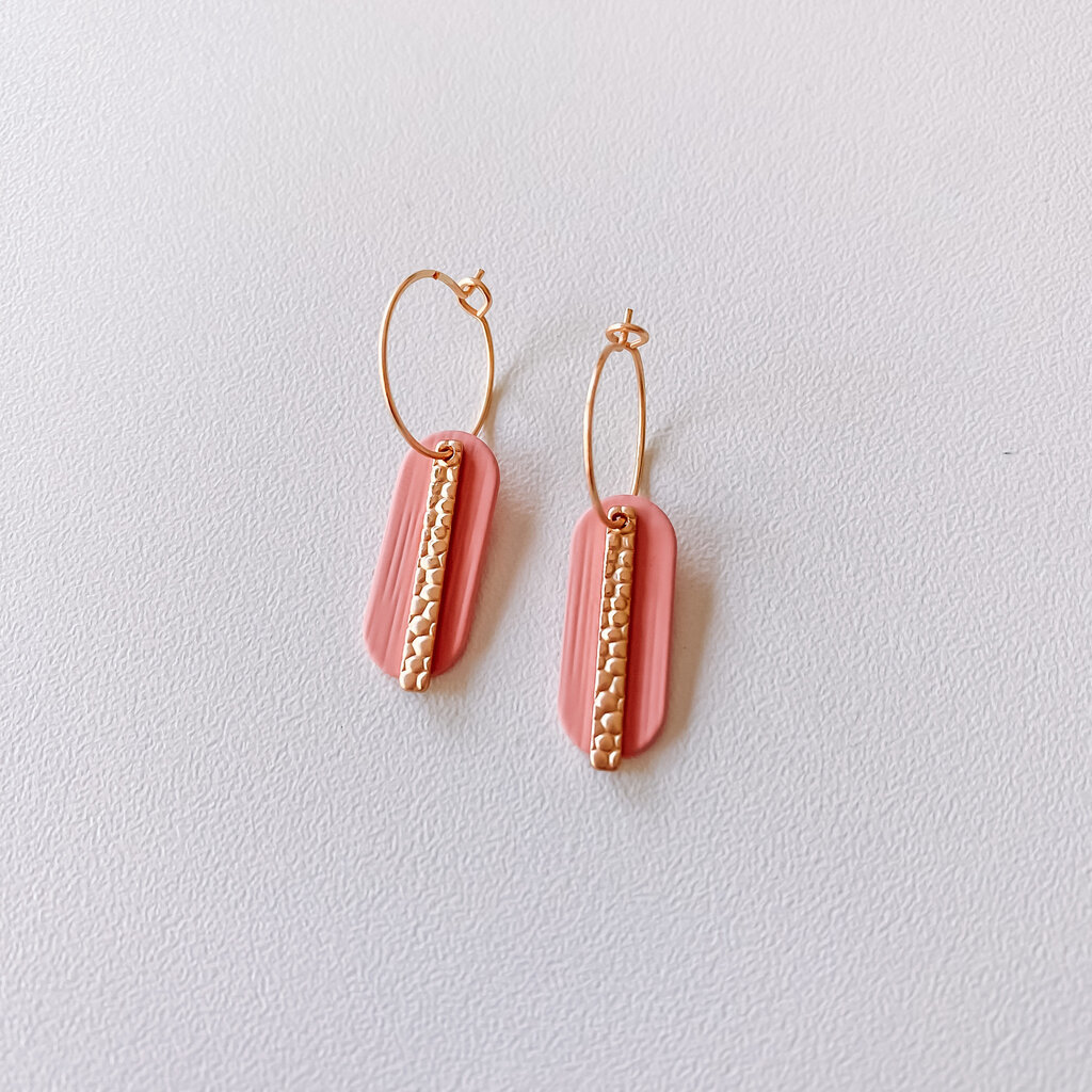 le marché sucré Le marché sucré: oorbellen - goud en lichtroze