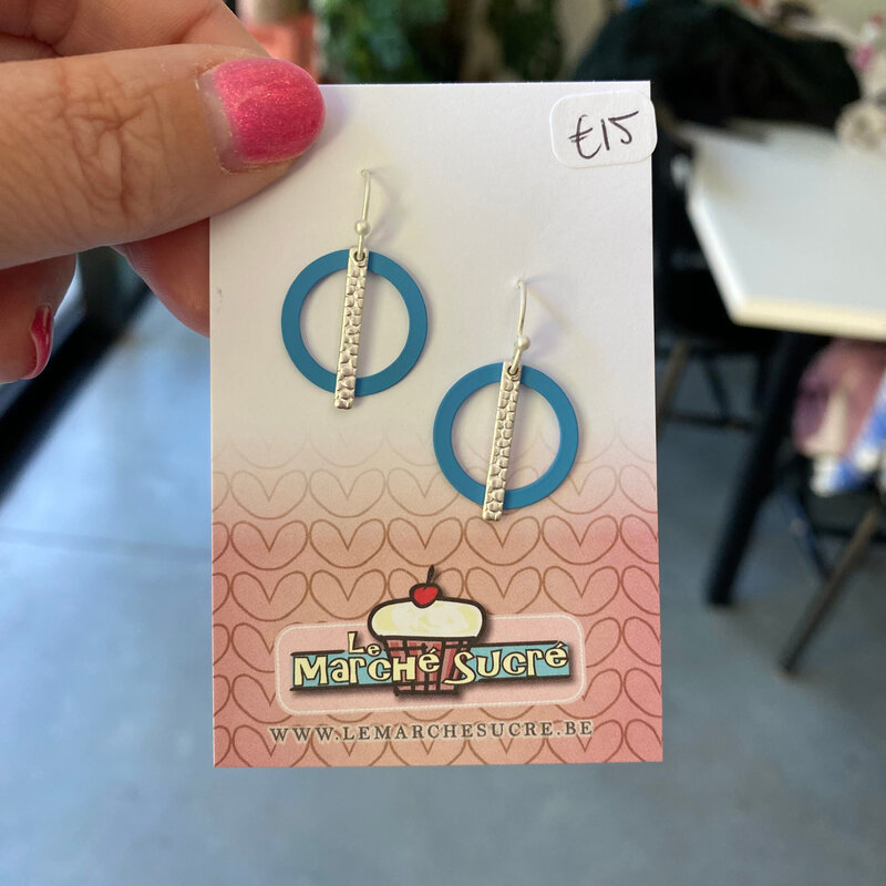 le marché sucré Le marché sucré: oorbellen - lichtblauw en zilver