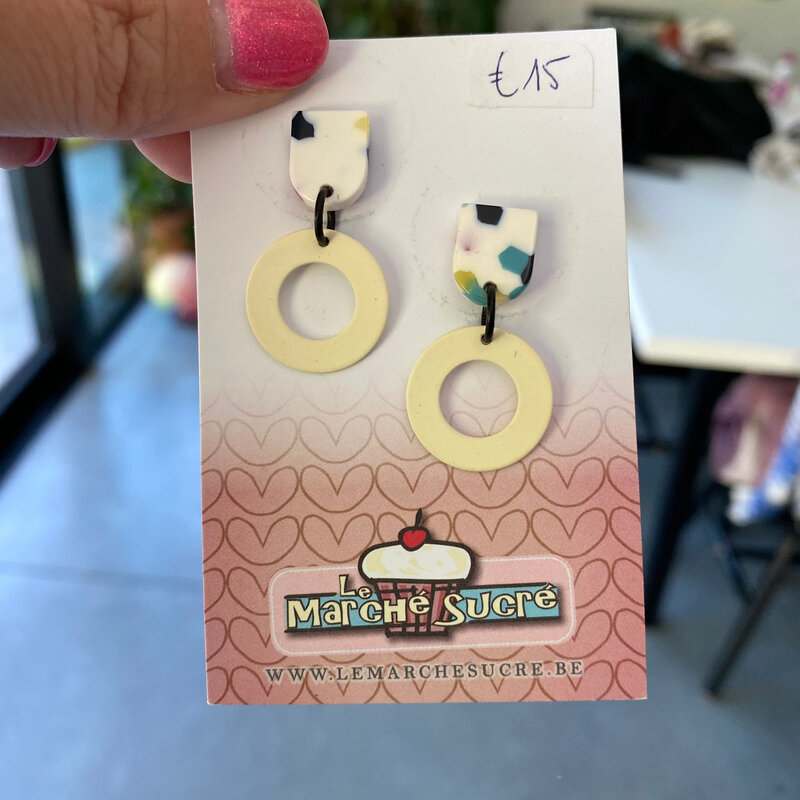 le marché sucré Le marché sucré: oorbellen - printje en ecru