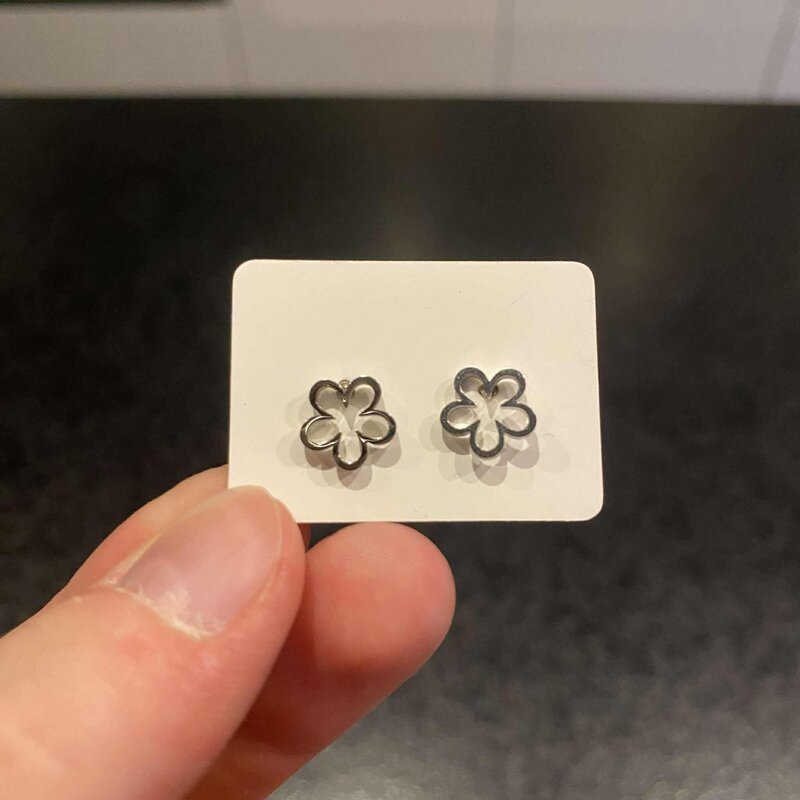 geen merk oorbellen - bloemetjes - zilver