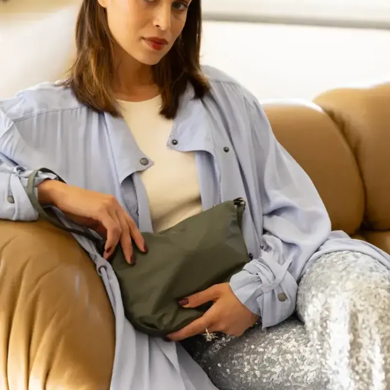 Tinne + Mia Tinne + Mia: Cross body baggy | olive night