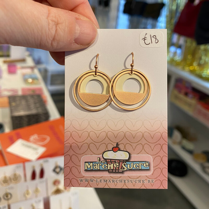 le marché sucré Le marché sucré:  oorbellen hangers - rosé goud + ecru