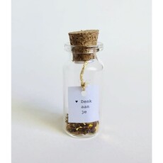 Sidedish Sidedish: Mini wensflesje - Flesje letters denk aan je