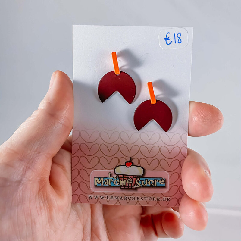 le marché sucré Le marché sucré:  oorbellen - bordeaux en fluo oranje