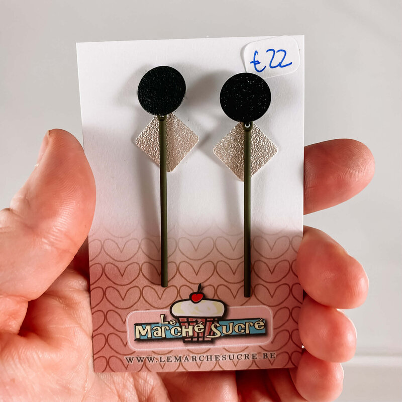 le marché sucré Le marché sucré: oorbellen - zwart, zilver en kaki