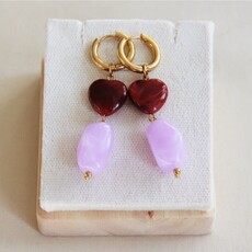 Bazou Bazou: oorbellen - Brede oorringen met nugget en hartje - lila/bordeaux