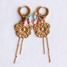 Bazou Bazou: oorbellen - RVS oorring met bloem, kettingen en gekleurd cluster - roze/mint