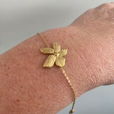 Wauw Wauw: armbandje goud in stainless steel - bloem