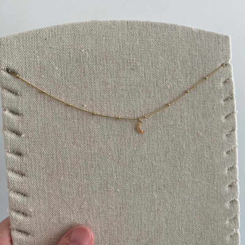 Yehwang Yehwang: Ketting met hangertje - stainless steel goud - maan open