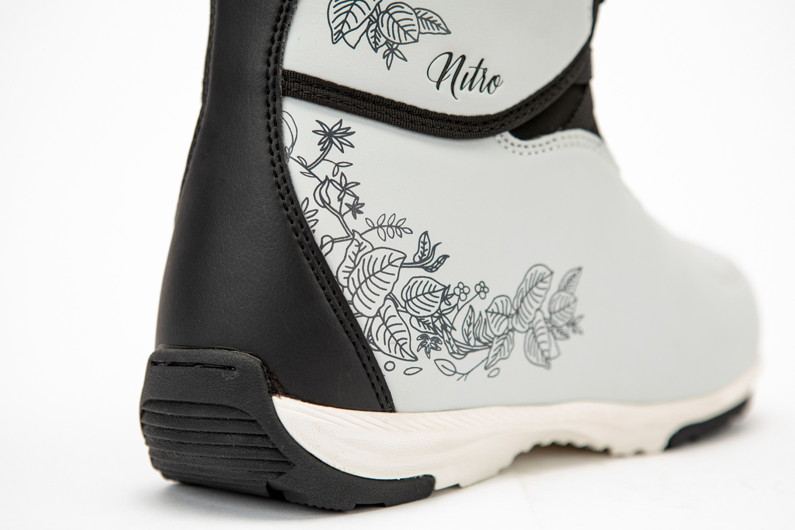 Futura TLS WMS 2022 Snowboard Boots Black White