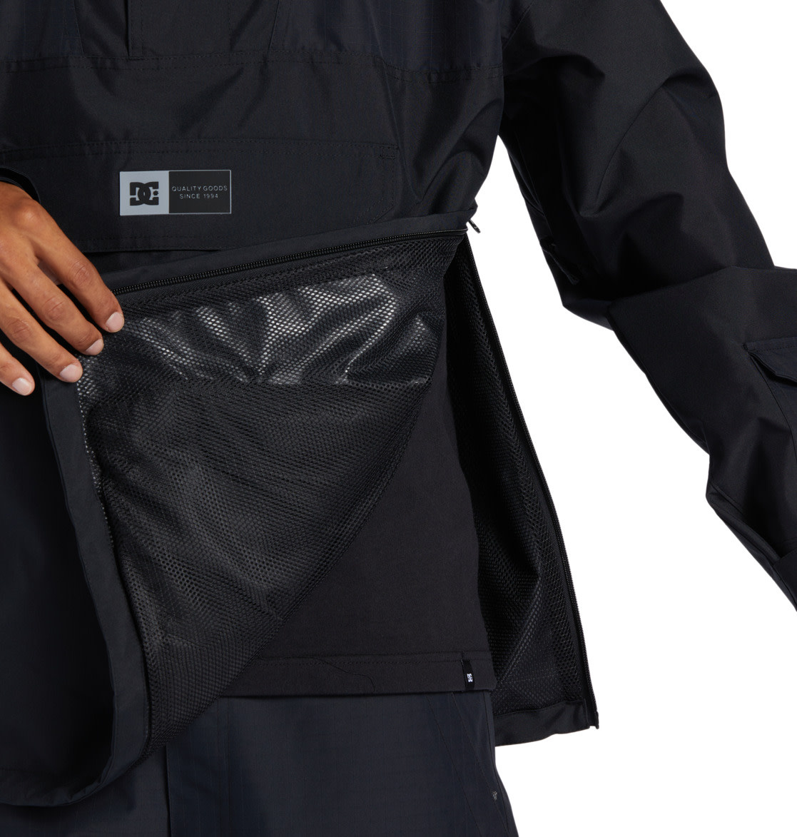 DC 43 Anorak Pullover Black Snowboard Jacket 2024
