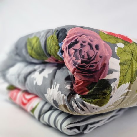 Beau Maison Printed duvet gray with roses All Season