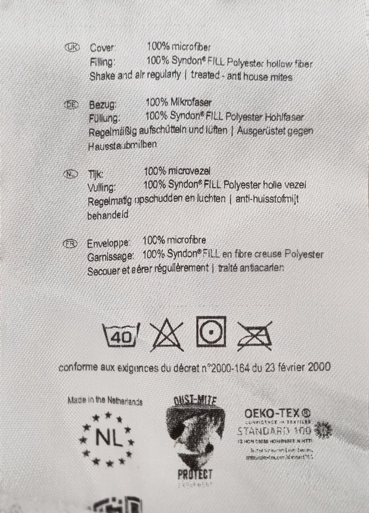 Beau Maison Bedruckte Bettdecke mit roten Rosen für die ganze Saison Beau Maison Bedruckte Bettdecke mit roten Rosen für die ganze Saison
