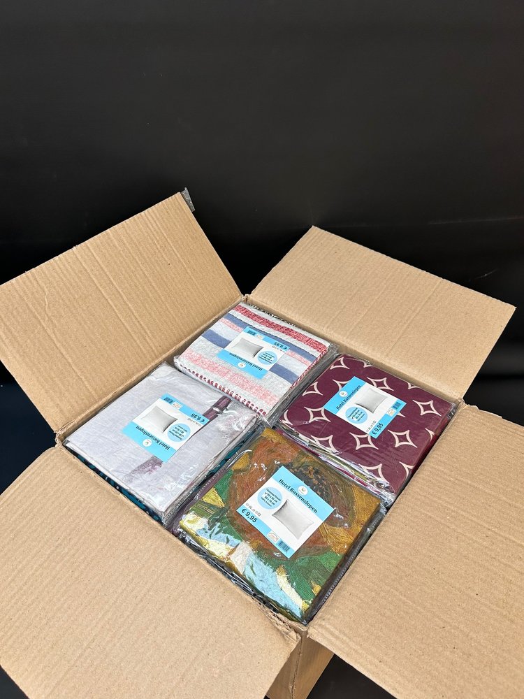 Stock Assorti Kussensloop - Per  stuk verpakt, 100 stuks in doos